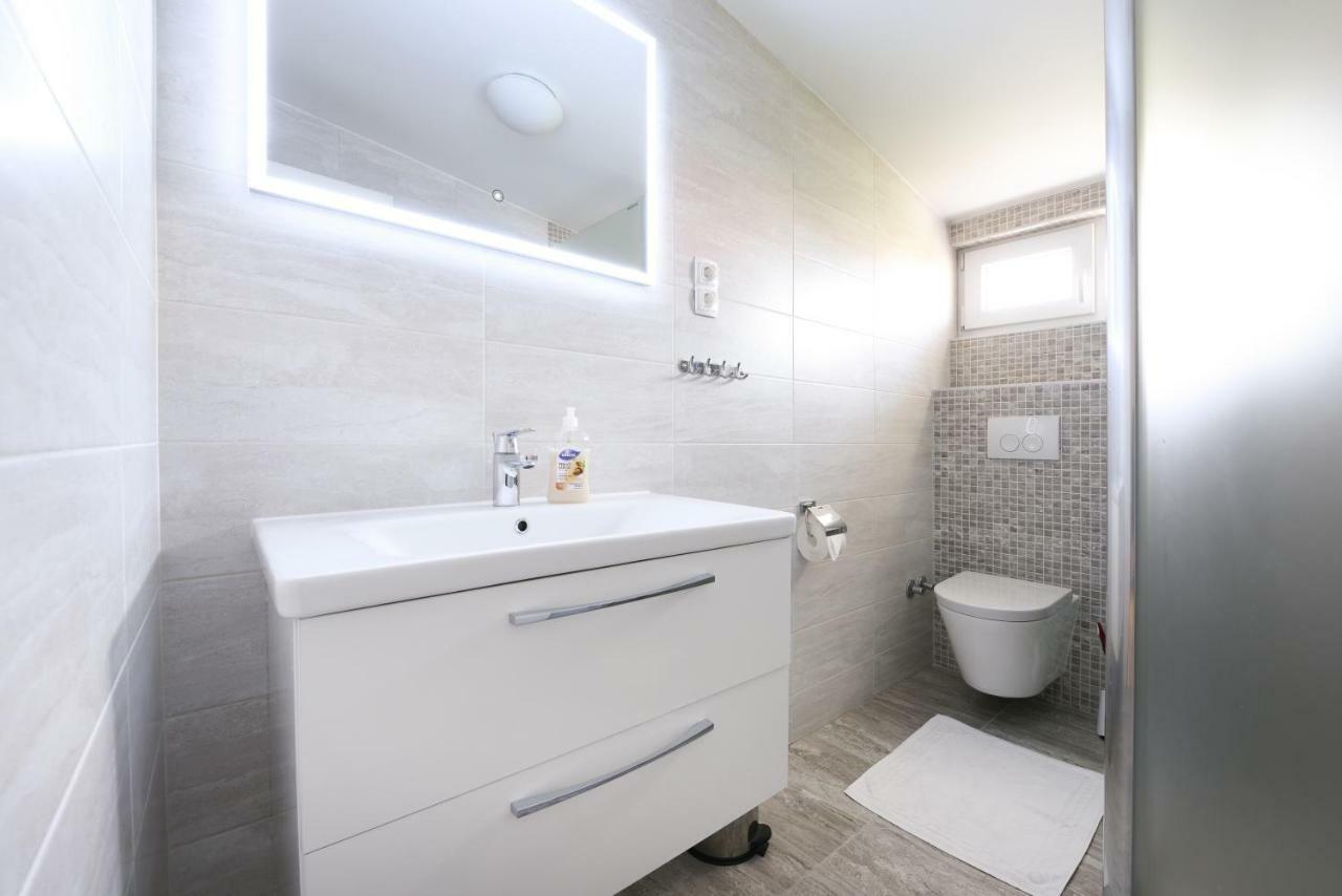 Apartmani Gojevic Водице Екстериор снимка