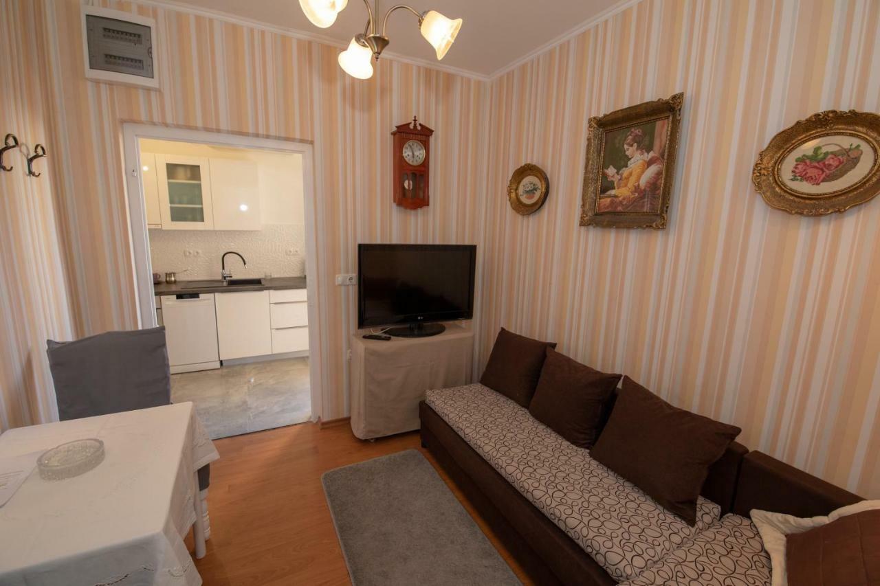 Apartmani Gojevic Водице Екстериор снимка