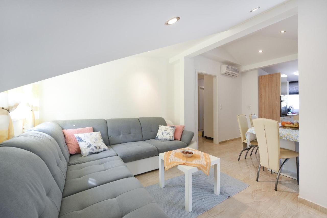 Apartmani Gojevic Водице Екстериор снимка